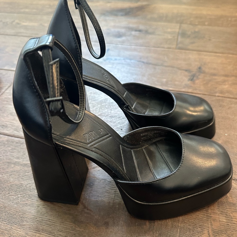 Zara Black Chunky Heel Platforms